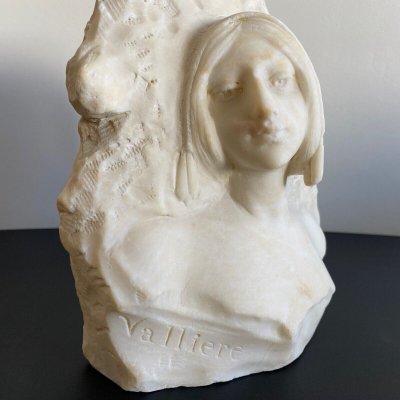 Marble sculpture of La Vallière 20th century by J. Morrini