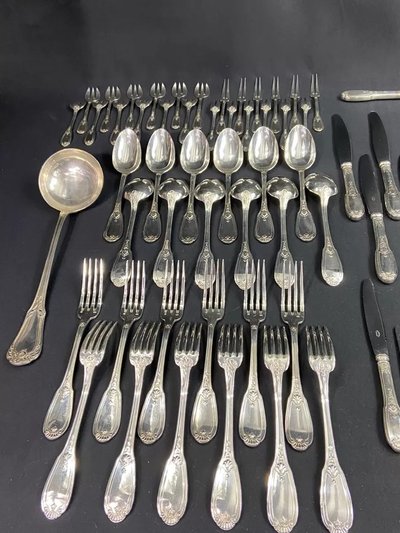 Very large 112-piece Regency-style silver-plated menagère