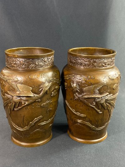 Pair of bronze vases decorated with birds Japan 19th century Meiji