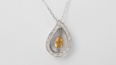 Collana in oro bianco, citrino e diamanti