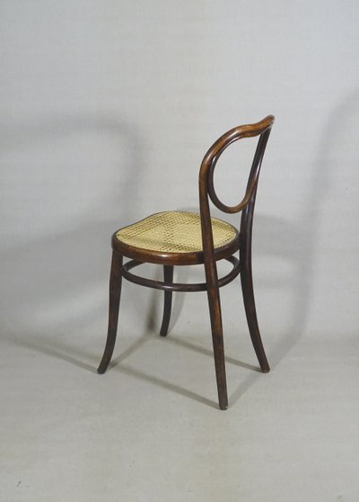 Chaise Thonet N°28, vers 1875, cannage neuf, gomme laque façon palissandre