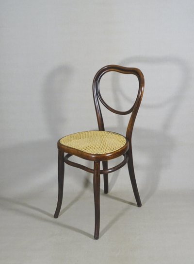 Chaise Thonet N°28, vers 1875, cannage neuf, gomme laque façon palissandre