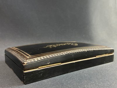 Kartenspielkasten aus schwarz lackiertem Palisander mit Messingintarsien Napoleon III.