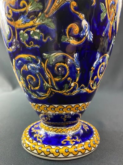 Large vase with handles in Gien earthenware, Renaissance décor on a blue background