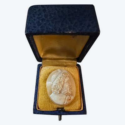 Antique shell cameo