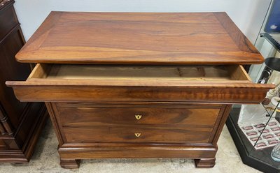 LOUIS PHILIPPE WALNUT COMMODE