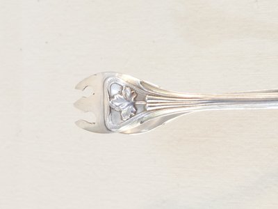 ART NOUVEAU sugar tongs in MASSIVE SILVER