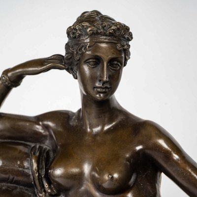 After Antonio Canova (1757-1822) - Pauline Borghese dite Venus Vitrix in bronze and marble circa 186