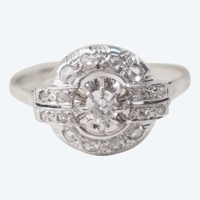 Art Deco ring in white gold and diamonds