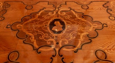 Louis XIV period marquetry chest of drawers decorated with a Ducal Crown circa 1700