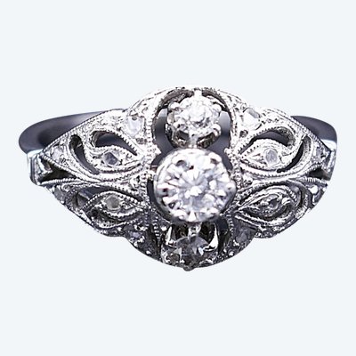 Art Deco 3 Diamond Ring, Gold And Platinum Setting.