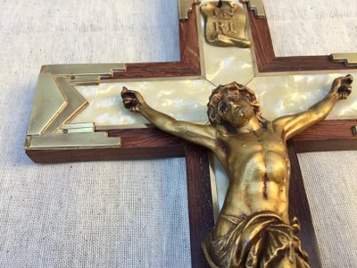 Art-Deco crucifix