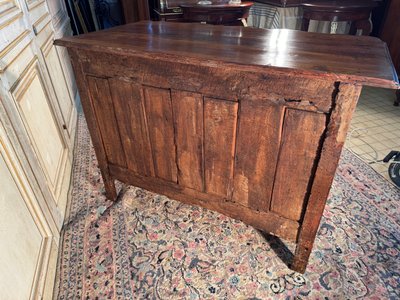 Commode arbalète en noyer d’époque Louis XV 18 eme siècle 