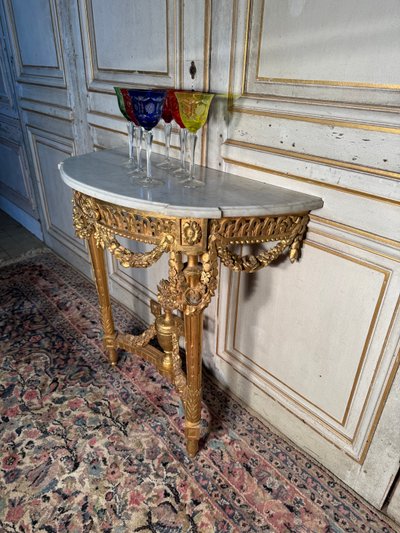 Louis XVI period gilded wood half moon console 18 eme