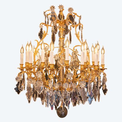 Signed by Baccarat, Napoleon III period chandelier in gilt bronze and cut crystal decoration 1850