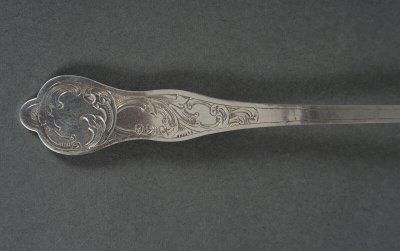 Sprinkling spoon Orfèvre RN silver 53 grams rich Louis XV decor