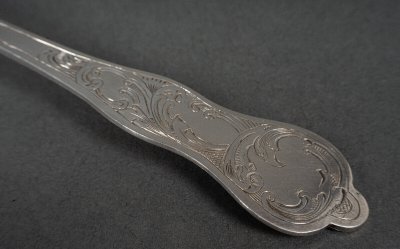 Sprinkling spoon Orfèvre RN silver 53 grams rich Louis XV decor