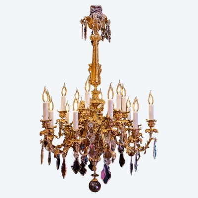 Signed by Victor Raulin (1867-1925), Louis XV style chiseled and gilded bronze chandelier Aux Amours