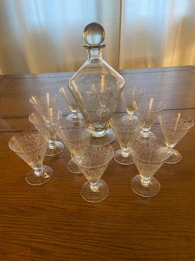 Engraved crystal service