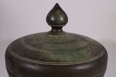 Burmese bronze covered bowl Taungû / Nyaung-yan