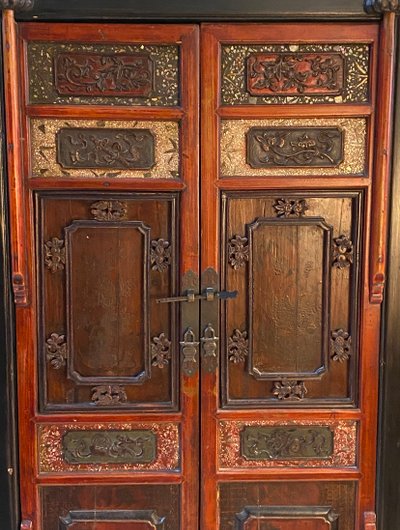 Small 19th-century carved Chinese armoire