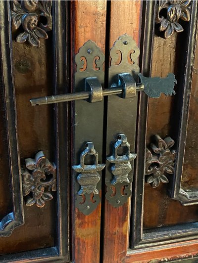 Small 19th-century carved Chinese armoire