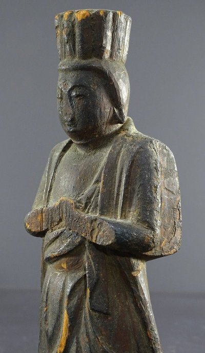 Japan, Early Edo Period (1603-1868), Rare Antique Wood Carved Shinto God Statue.