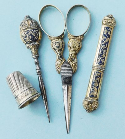 Nécessaire De Couture En Argent Vermeil émaillé XIXe Charles X