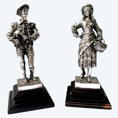 Paire De Personnages Par Léon PERZINKA Bronze Argenté .