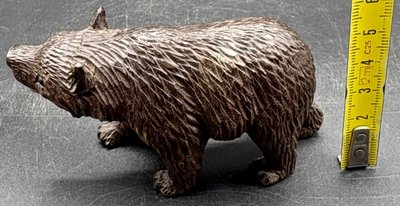 CARVED WOODEN BEAR