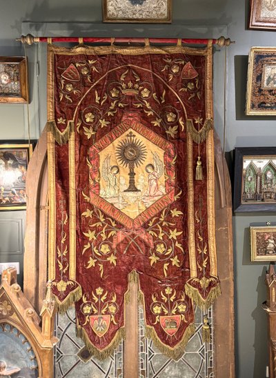 Large Christic Processional Banner - early 19th century