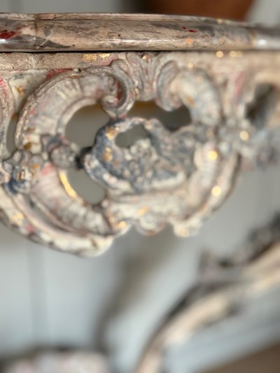 Louis XV console from the 19th century with very nice original marble patina