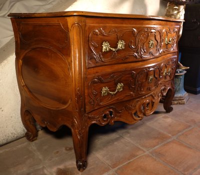 Nîmes chest of drawers with curved uprights