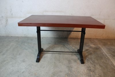 Table de bistrot avec dessus en bakelite et ses 4 chaises en hêtre époque Art Déco