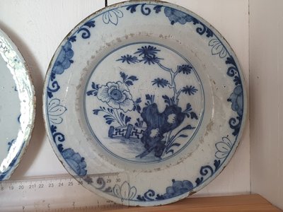 Pair of 18th c English delftware plates