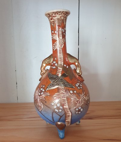 Meiji period Kyoto Satsuma tripod vase 