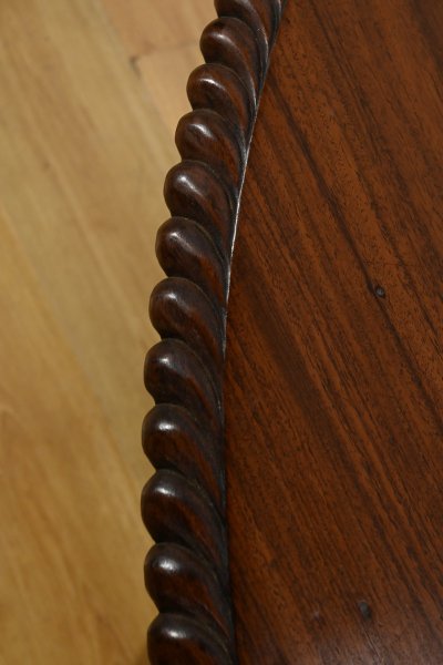 Rosewood Pedestal table, Napoleon III period - Mid-19th century