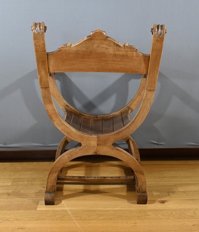 Dagobert armchair in Walnut, Medieval style - Late 19th century