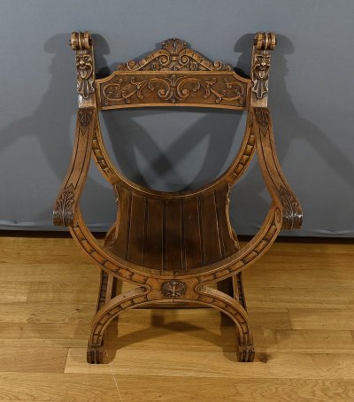 Dagobert armchair in Walnut, Medieval style - Late 19th century