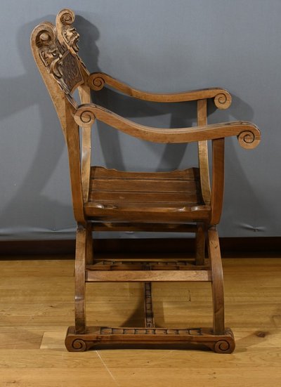 Dagobert armchair in Walnut, Medieval style - Late 19th century