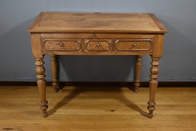 Solid Walnut Sloping Desk, Louis-Philippe Style – Part 2 of the 19th Century