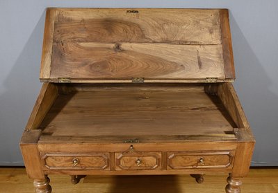 Solid Walnut Sloping Desk, Louis-Philippe Style – Part 2 of the 19th Century