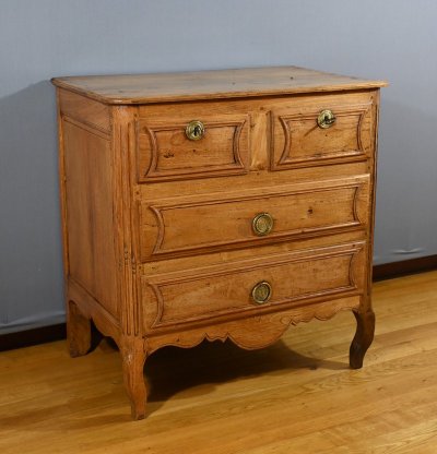 Small Ash Chest of Drawers, Louis XIV/Louis XV Transition – Late 18th Century