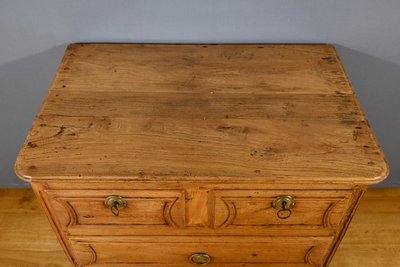 Small Ash Chest of Drawers, Louis XIV/Louis XV Transition – Late 18th Century