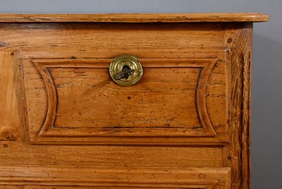 Small Ash Chest of Drawers, Louis XIV/Louis XV Transition – Late 18th Century