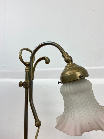 Art Nouveau Tulip Lamp in Gilded Brass Circa 1890