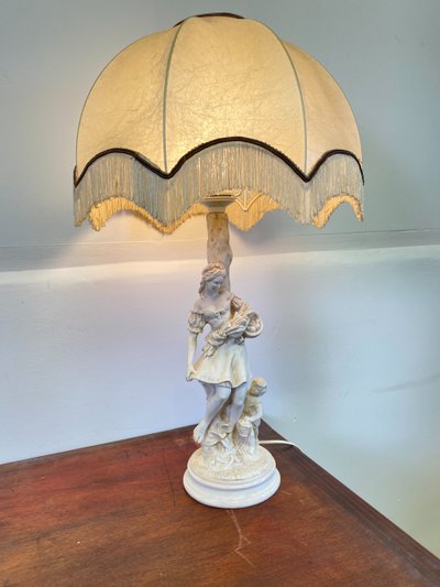 Biscuit Subject Mounted In Lamp Early 20th Century