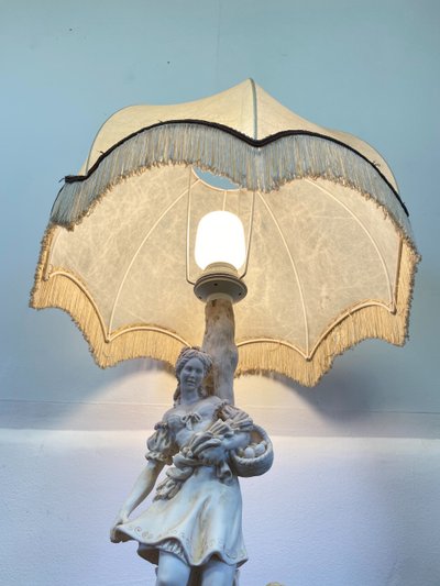 Biscuit Subject Mounted In Lamp Early 20th Century