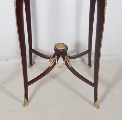 Transition style pedestal table from the late 19th century