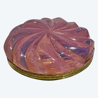 Pigeon Throat Opaline Box